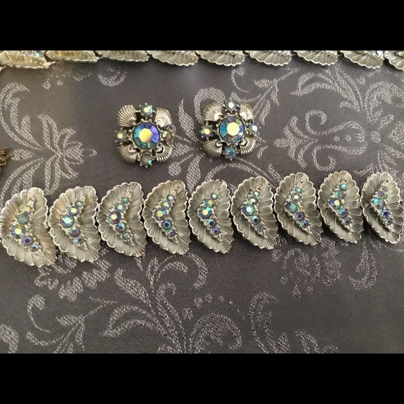 VINTAGE GORGEOUS NECKLACE, BRACELET & EARRING SET - Picture 4 of 5